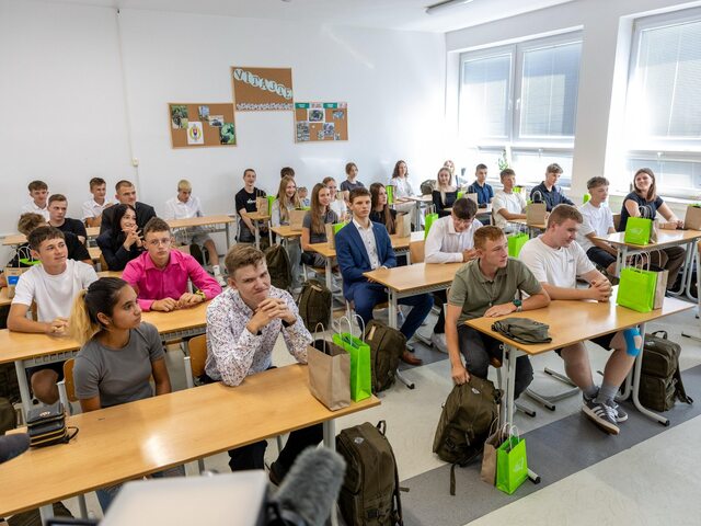 Do lavíc sa vracajú aj budúci vojaci. Duálne vzdelávanie im má priblížiť realitu ozbrojených síl
