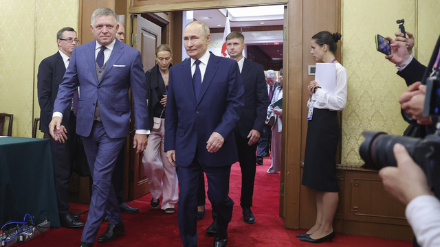 Fico Putin v Číne