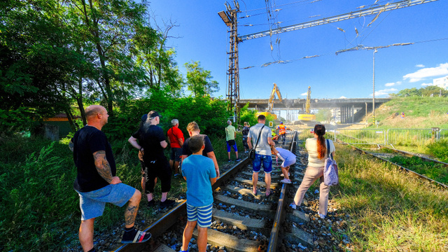 Sereď most búranie