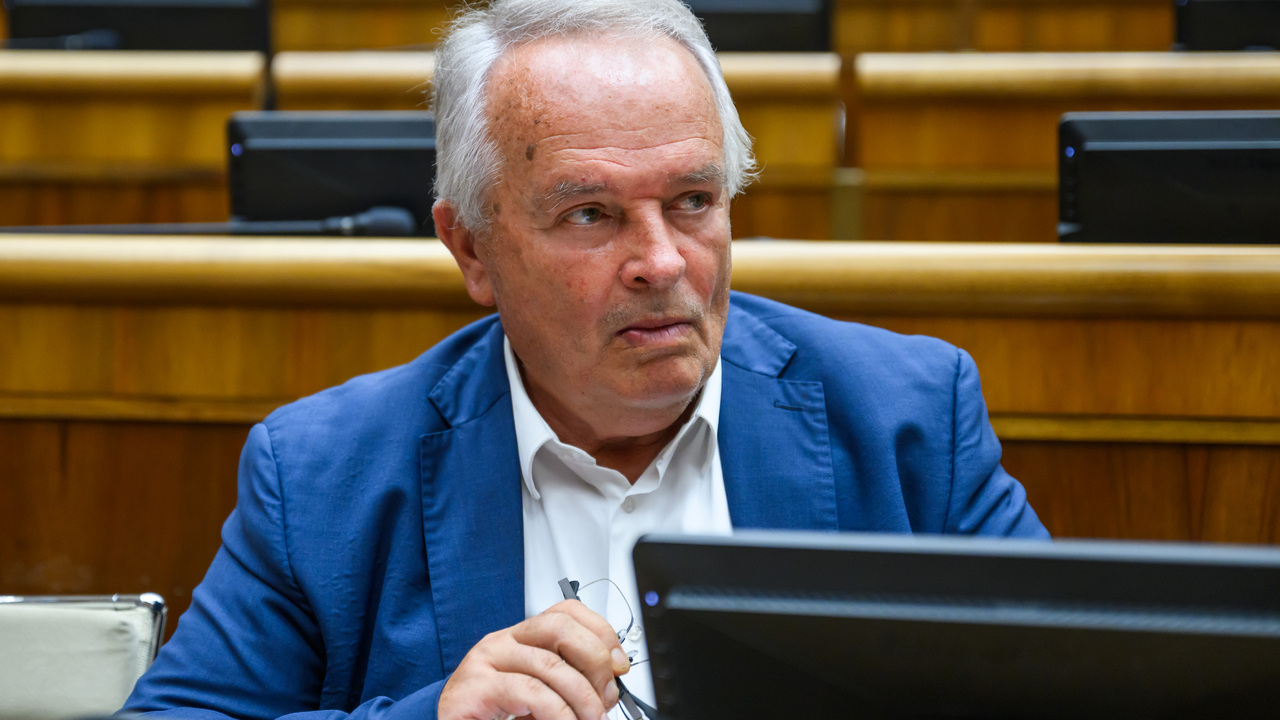 radačovský v nrsr.jpg