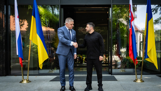 Fico a Zelenskyj rokovali. Zhodli sme sa, že nie na všetkom sa zhodneme, povedal premiér. Kyjev nestopne útoky na Družbu