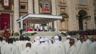 Prvý svätec z generácie mileniálov. Pápež Lev XIV. vyhlásil za svätého „Božieho influencera“