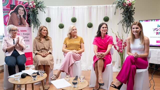 thumbnail_TB Ligy proti rakovine_Zľava Viera Lehotská, Jana Trautenberger Ricová, Eva Kováčová, Karina Takovenko, Petra Dolanová.jpg