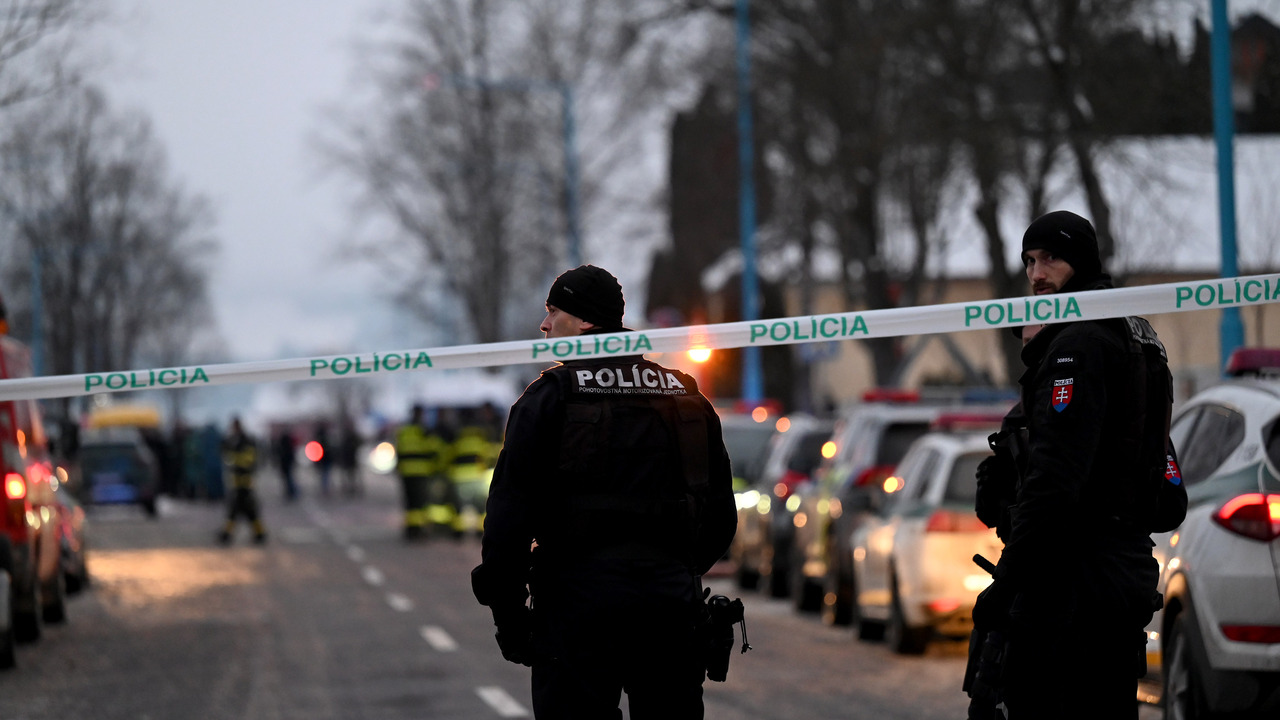 Spišská Stará Ves útok policajti polícia páska 