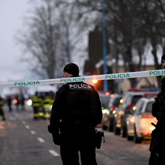 Spišská Stará Ves útok policajti polícia páska 