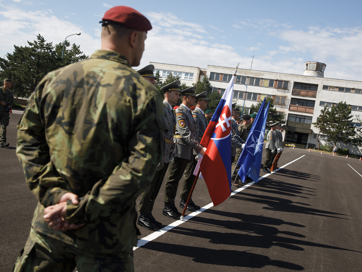 vojaci armáda NATO