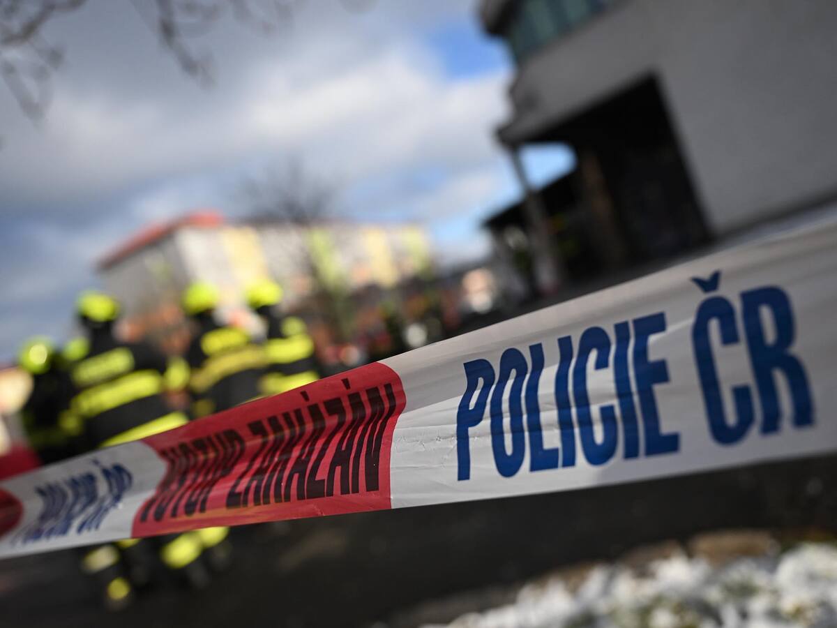 ceska policia policie ceski policajti zachranari hasici