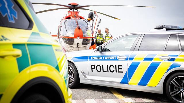 ceska policia policie ceski policajti zachranari 