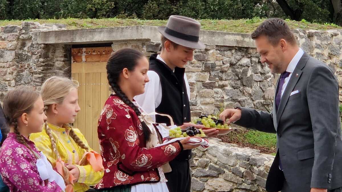 WhatsApp Image 2025-09-24 at 09.38.23.jpeg