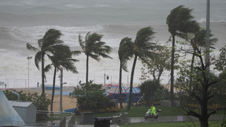 Najsilnejší tajfún sezóny ničí Áziu. Ragasa usmrtila 17 ľudí na Taiwane, Čína evakuuje milióny