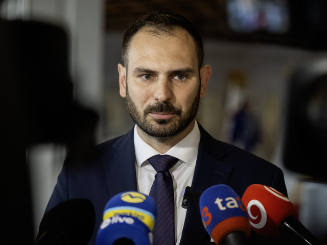 Krátky si sypal popol na hlavu: Celé hnutie som poprosil o odpustenie. Vysvetlil, prečo hlasoval s koalíciou