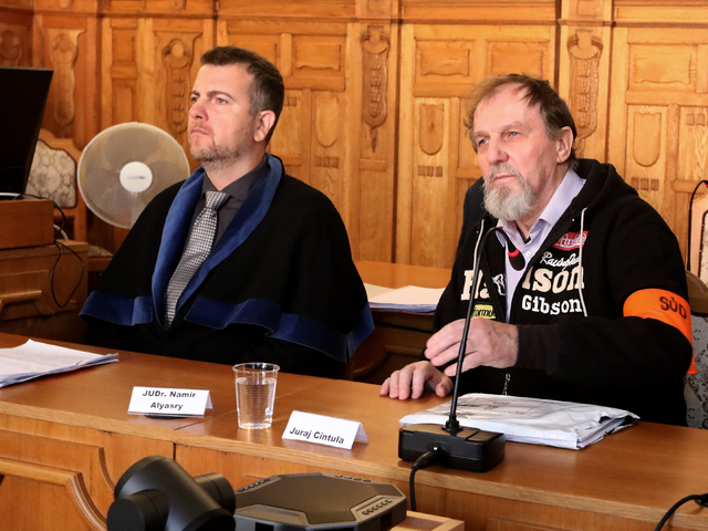 Prokuratúra žiada spravodlivý trest: Atentátom chcel zvrhnúť vládu. ta3 v živom vstupe zachytila odchod Cintulu