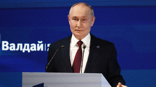 Európa sa hystericky militarizuje a na prípadné provokácie Rusko rýchlo odpovie. Na NATO zaútočiť nechcú, tvrdí Putin