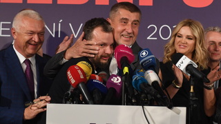 PREDIKCIA: V českých voľbách si výhru uchmatne opozícia. ANO získa viac ako 30 percent, odhaduje profesionálny stávkar