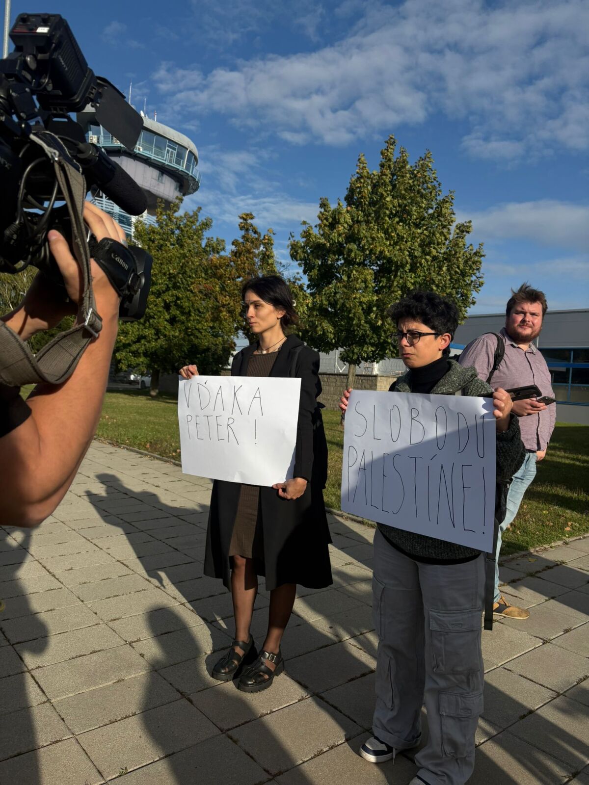 propalestínski aktivisti letisko 