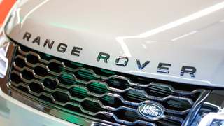 Jaguar Land Rover po kyberútoku oživuje výrobu. Nitriansky závod rozbehne prevádzku už čoskoro