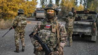 Kremeľ povoláva zálohy na „ochranu domoviny“. Tlak na kontrakty ich však môže poslať na Ukrajinu