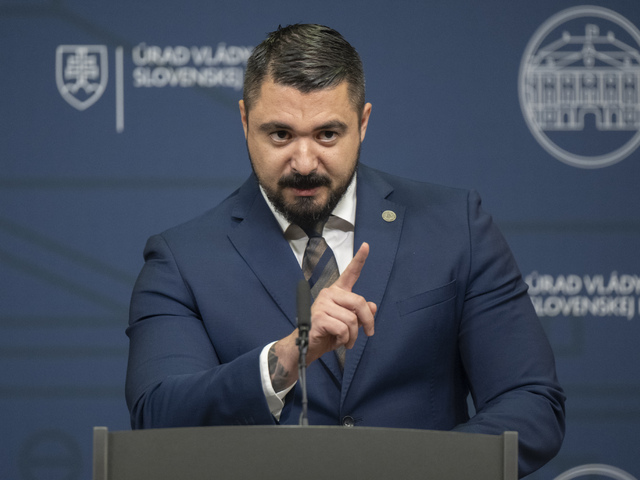 SaS: Gašpar po nehode volal šéfovi nitrianskej polície, ten prišiel v civile. Len som tadiaľ prechádzal, tvrdí riaditeľ