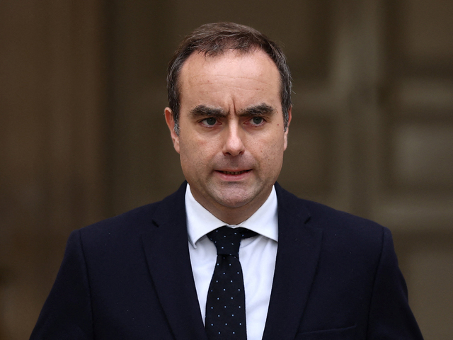 Premiérske déjà vu. Macron do čela vlády opäť postavil Lecornua, naposledy podal demisiu po 27 dňoch