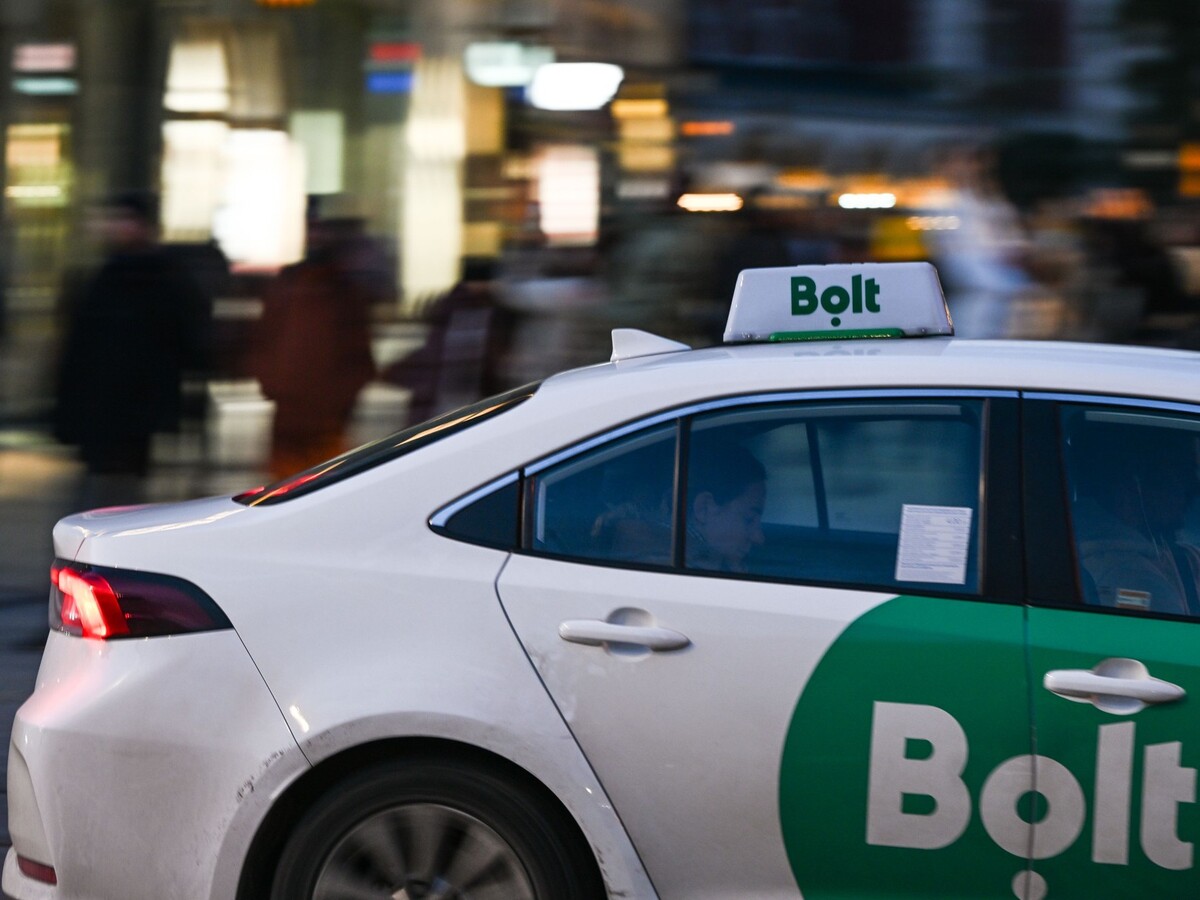 bolt taxi.jpg