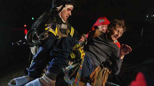 zranená žena po útoku na Kyjev 10. októbra