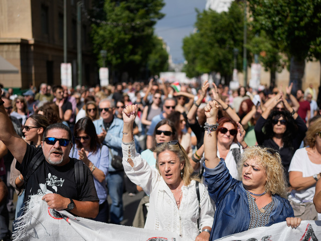 Protesty v Grécku pokračujú. Pracovníci nesúhlasia s návrhom, ktorý by zmenil pracovný čas z 8 na 13 hodín