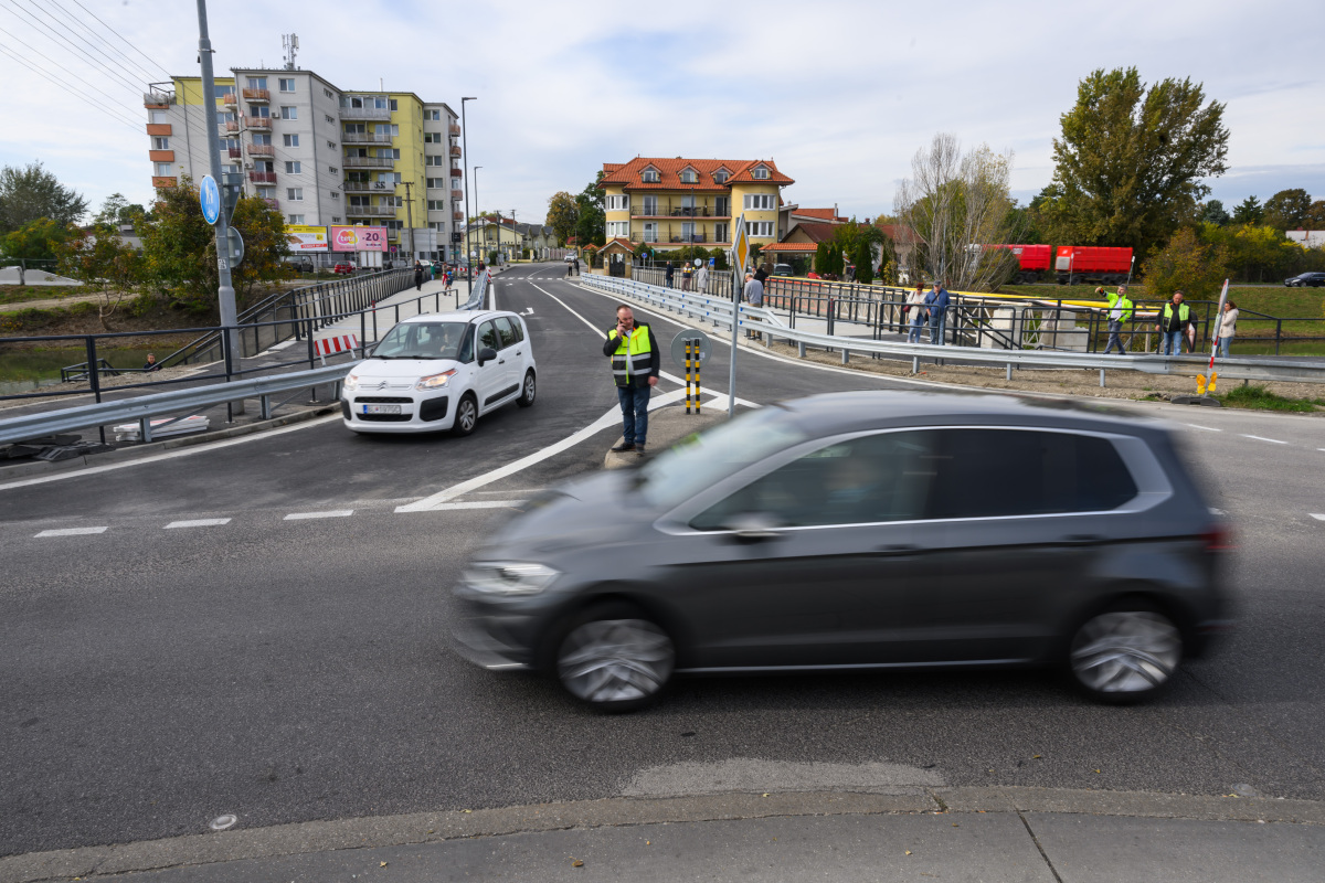 Hradská Vrakuňa most