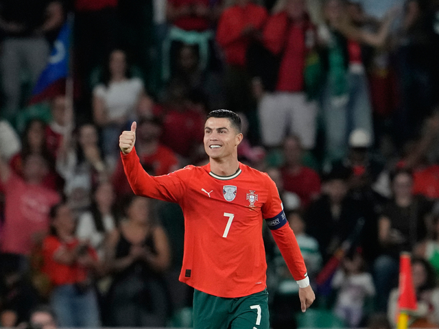 Ronaldo opäť prepísal rekordy, no Portugalsku postup zaručiť nestihol. Maďarsko tesne pred koncom vyrovnalo