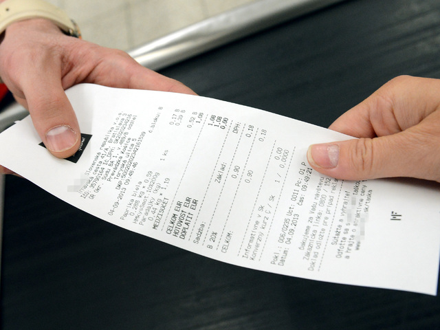 Zabudli ste na bloček? Kontrolóri sú v teréne a sledujú, či predajcovia evidujú každé euro