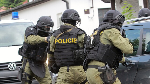 česká polícia.jpg