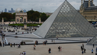 louvre Paríž