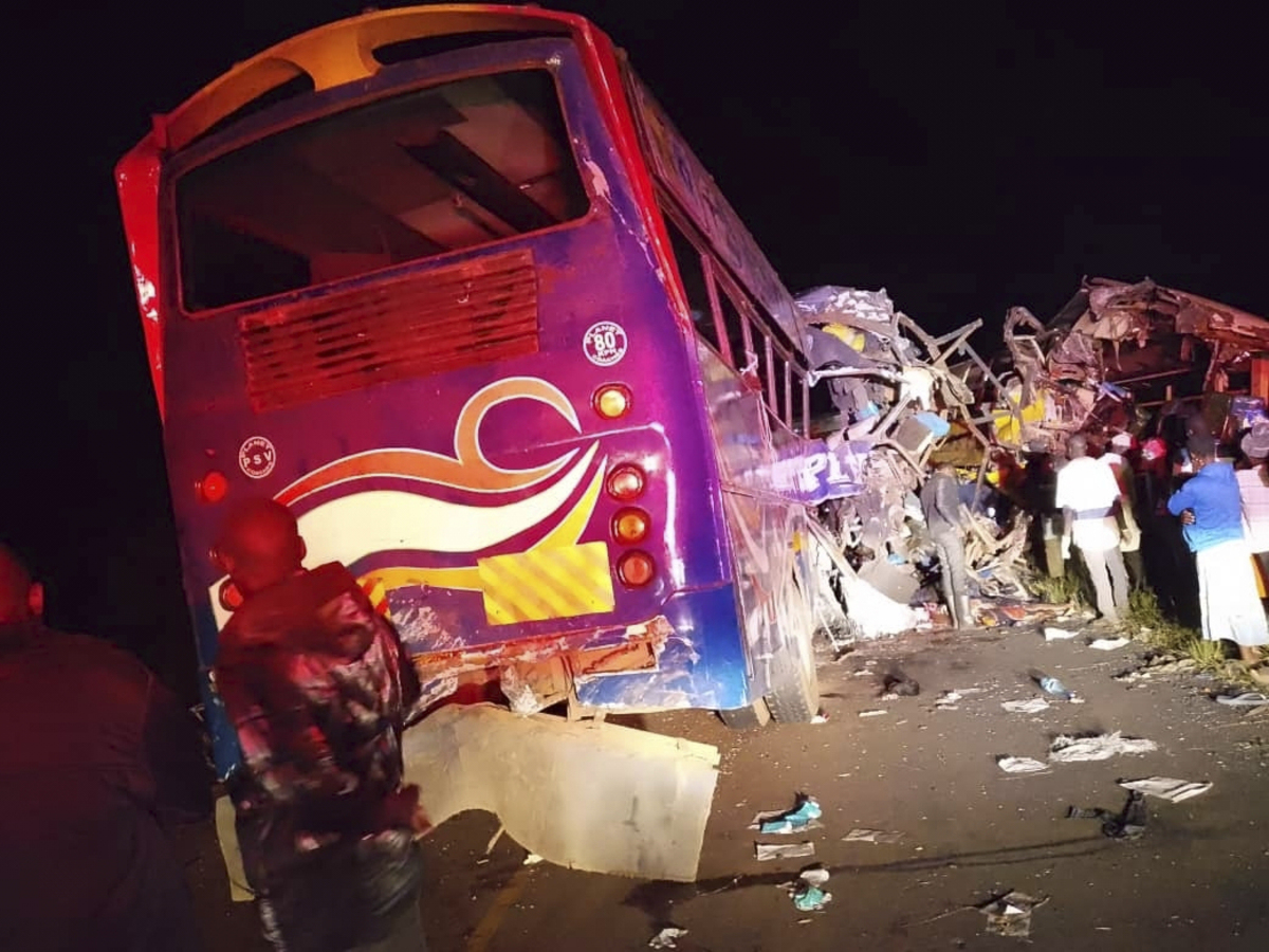 Uganda nehoda autobusu