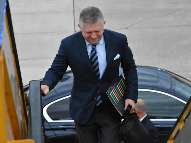 Premiér odcestoval do Bruselu na samit. Ešte pred začiatkom sa stretne aj s nemeckým kancelárom Merzom