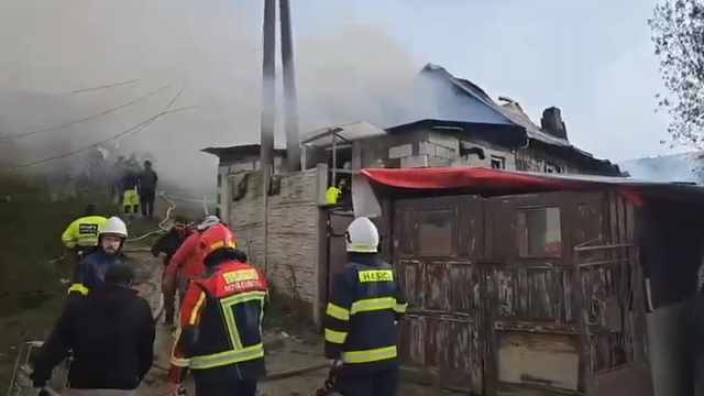 požiar Lomnička hasiči