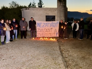 protest mauzóleum Krásnohorské Podhradie