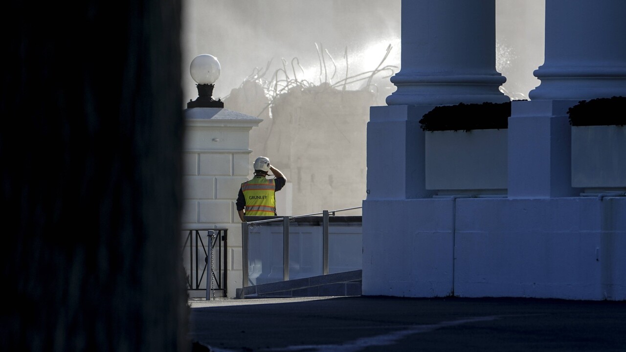 demolácia biely dom.jpg