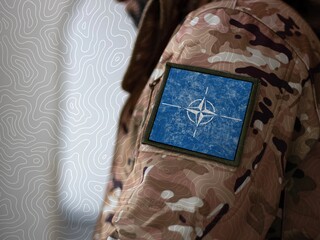 NATO vojak