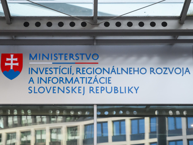 Migaľov rezort dočasne stopol nákupy za takmer 150 miliónov. Zastavme korupciu: Deň po našom trestnom oznámení
