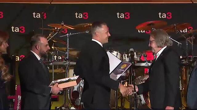 1-SHOW-GALAVECER-TA3-NARKS