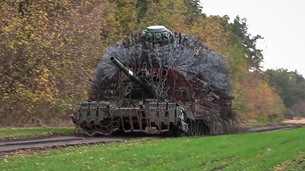 Rusko, ruský tank, maskovanie