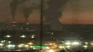 Rusko zaútočilo na Dnepropetrovskú oblasť, zomrela žena. Ukrajina zasiahla ruský petrochemický závod na Urale