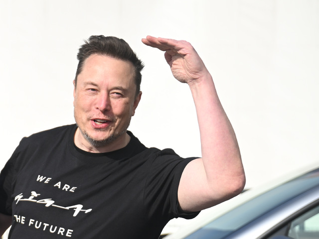 Elon Musk na tajnom stretnutí predpovedal 12 rokov Trumpa a Vancea. Na verejnosť nevychádza, vraj sa bojí o život