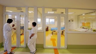 nemocnica oddelenie lekári lekár 