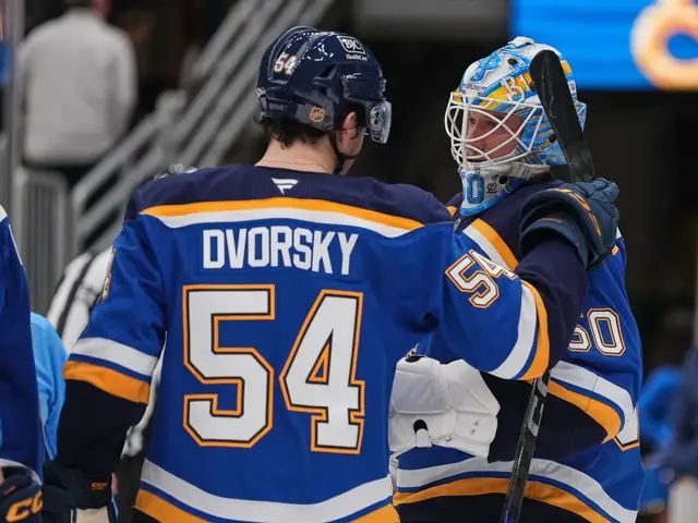 NHL: V nočných zápasoch boli v akcii aj Slováci. Dvorský strelil ďalší gól, Slafkovský bodoval a Černák sa pobil