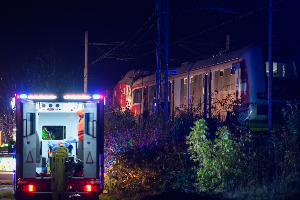 nehoda vlaky zrážka Pezinok