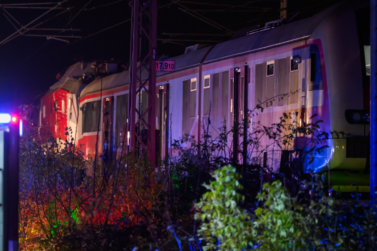 nehoda vlaky zrážka Pezinok