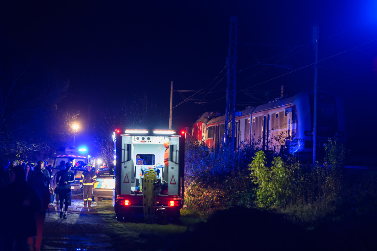 nehoda vlaky zrážka Pezinok