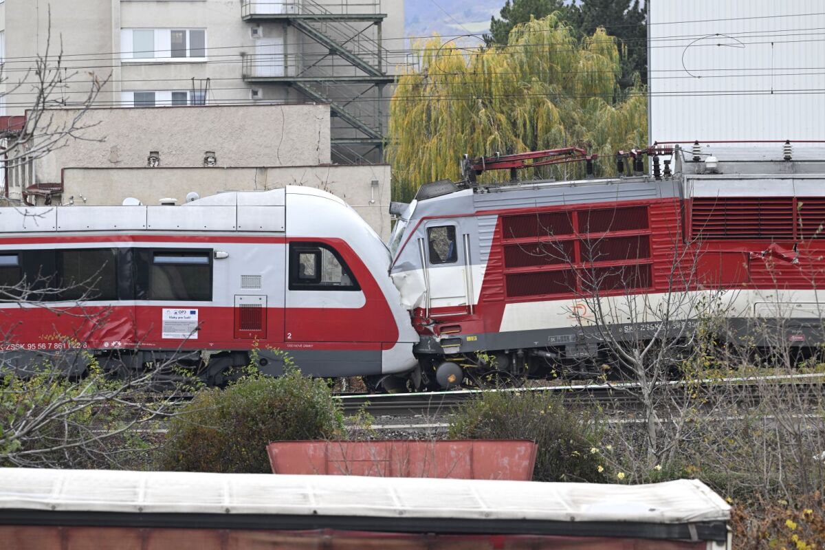 nehoda vlakov pri pezinku