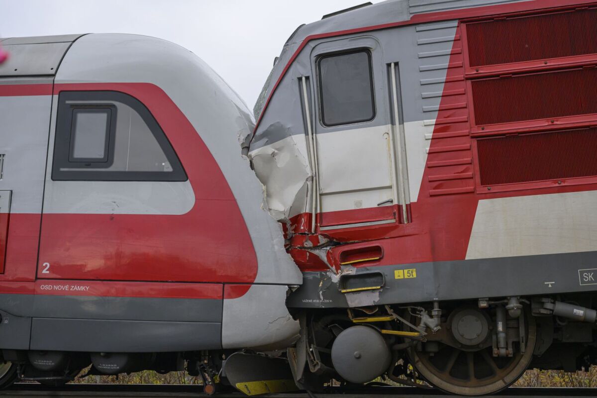 20251110_nehoda_vlaky_PK_004171812.jpg