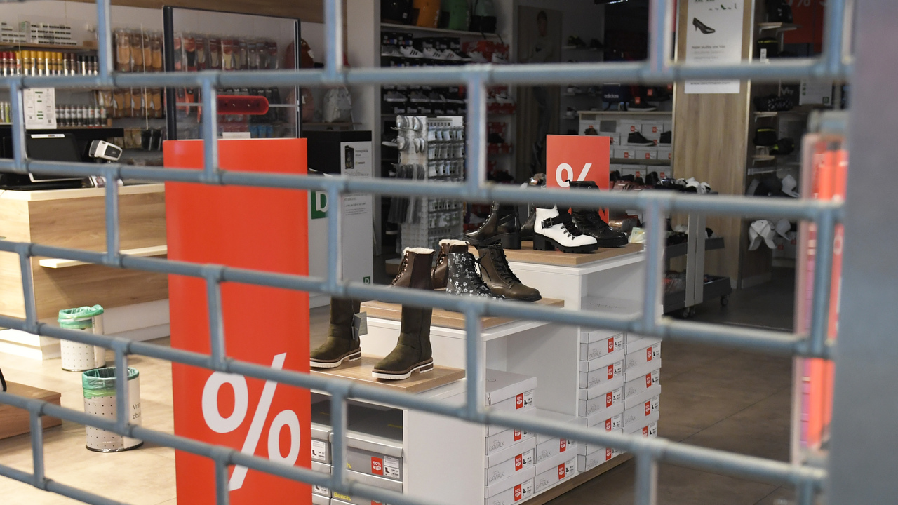 Krádeže v obchodoch prudko rastú, varujú známe značky. Od Suska a Šutaja Eštoka žiadajú rýchle opatrenia